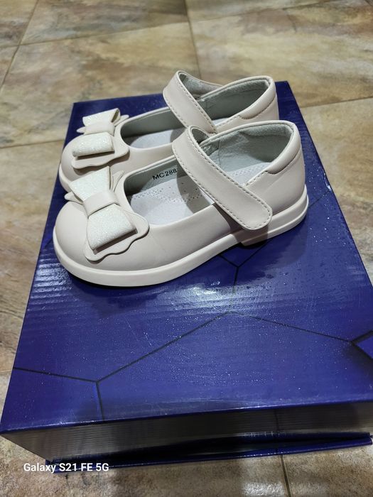 Красиви детски обувки