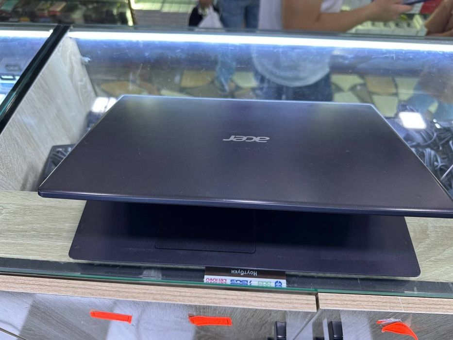 Notebook sotiladi Acer Aspire 3