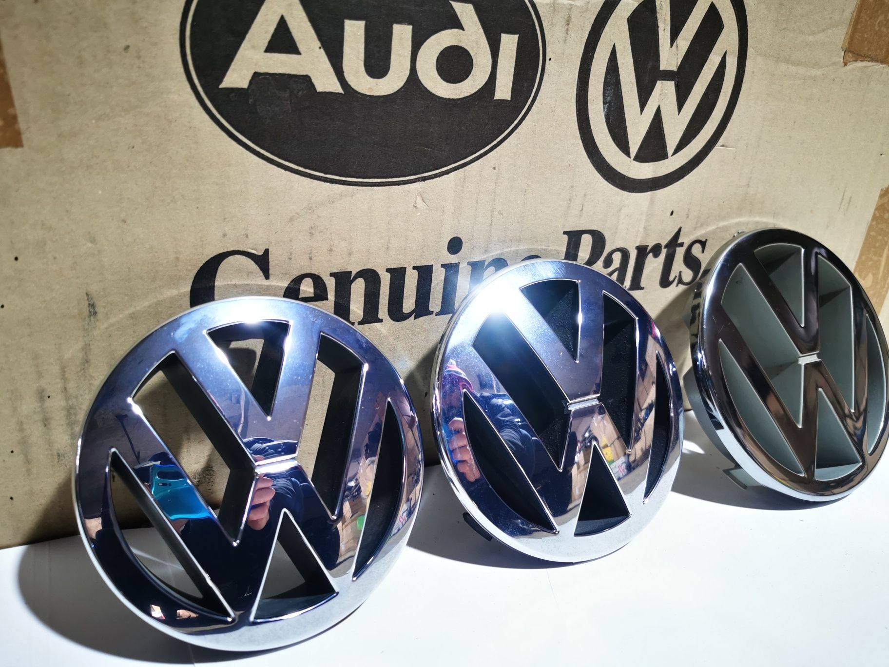 Emblema noua originala grila fata

Volkswagen Passat Sharan LT