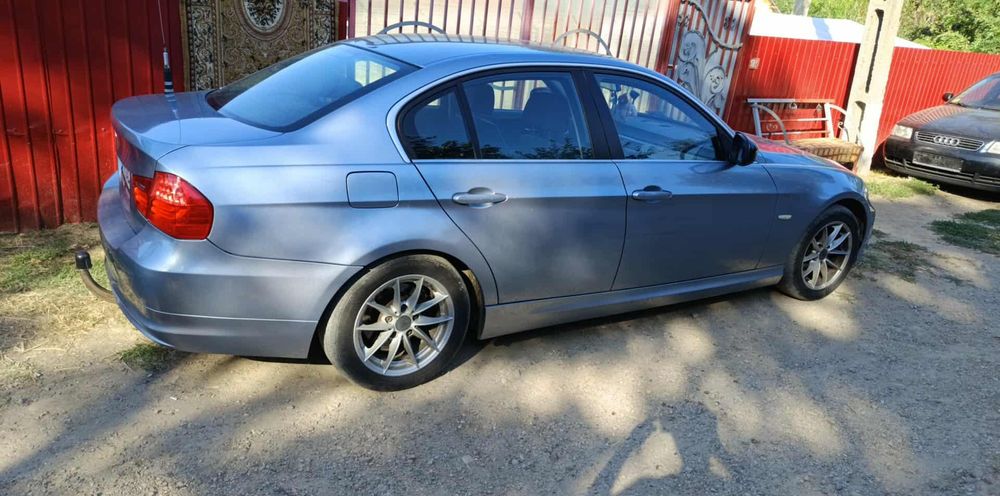 Vând /schimb e 90