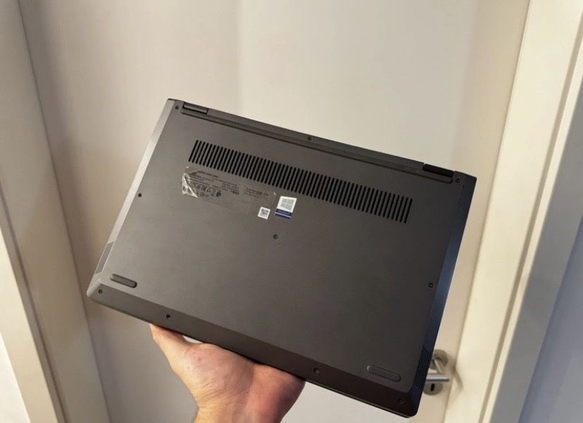 Vand Laptop Lenovo 2 in 1 (C340-14IWL)