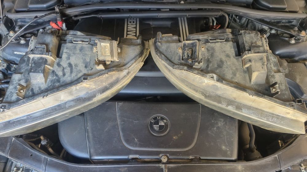 BMW E90 E91 Faruri Adaptive cu defecte