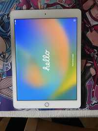 iPad 9.7 128gb Wi-Fi Бял