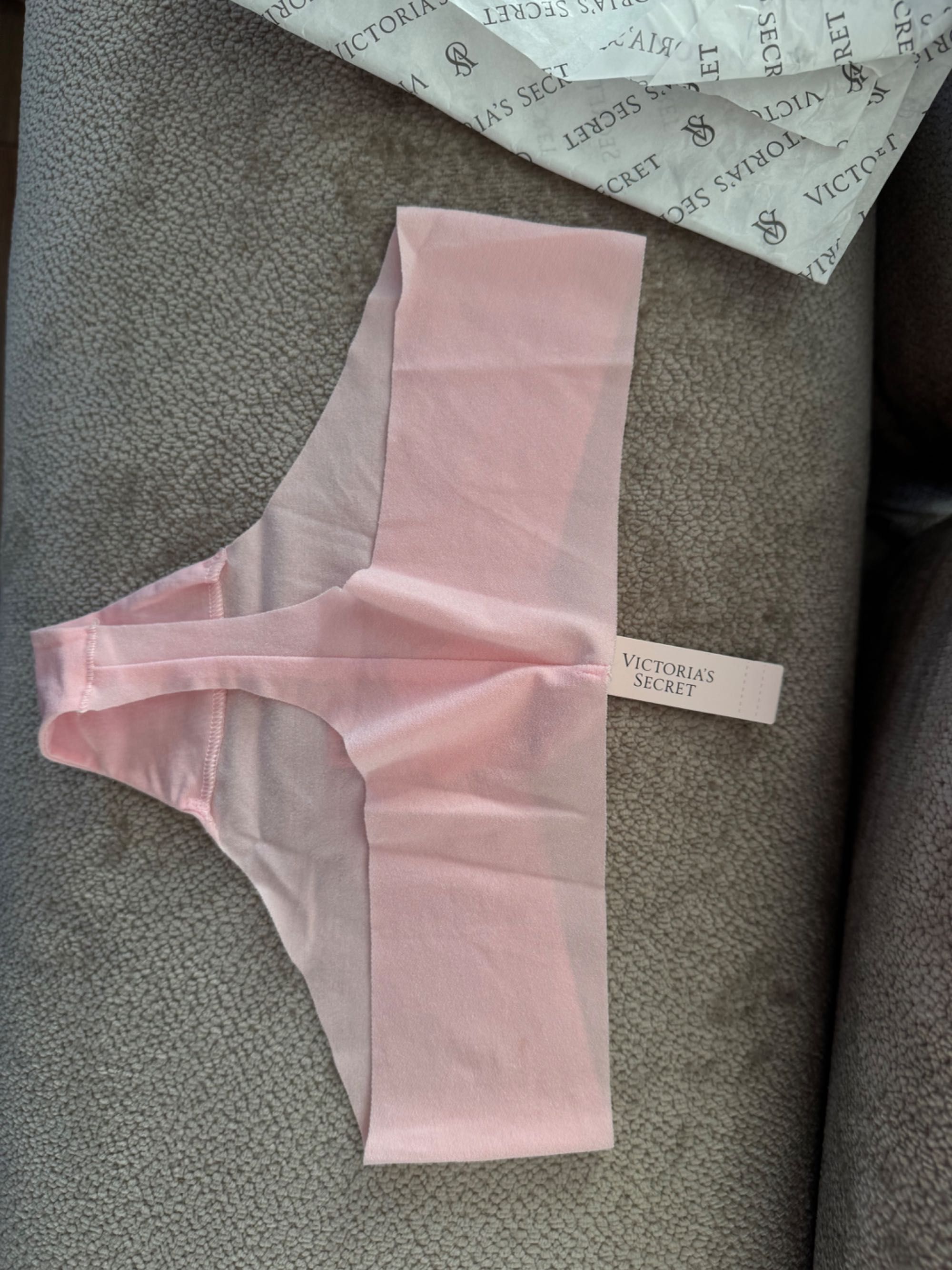 Victoria‘s Secret размер S бельо безшевно ЧИСТО НОВИ