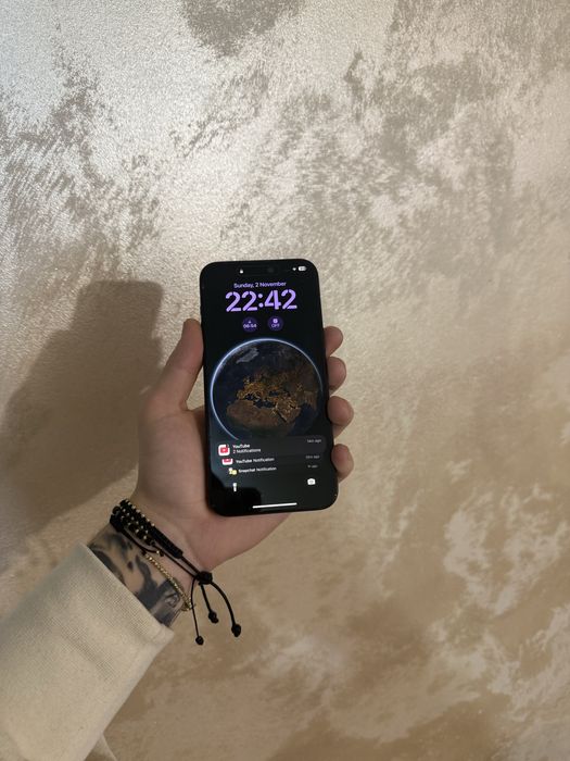 Iphone 15 pro max 256 gb vine insotit de folie si husa