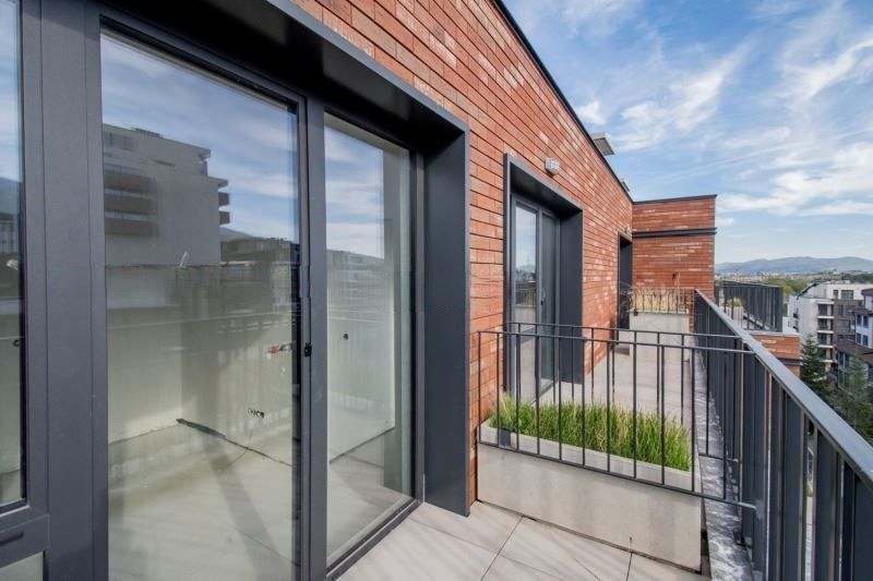 Продава се Четиристаен апартамент в София, Кръстова вада - 220 кв.м за 1519 €/кв.м - Снимка #10