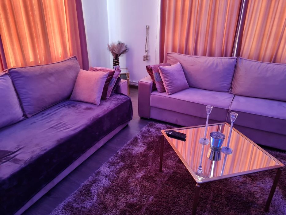 Vand canapele catifea!