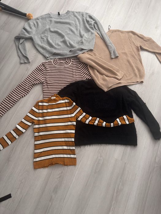 Дамски пуловери и блузи