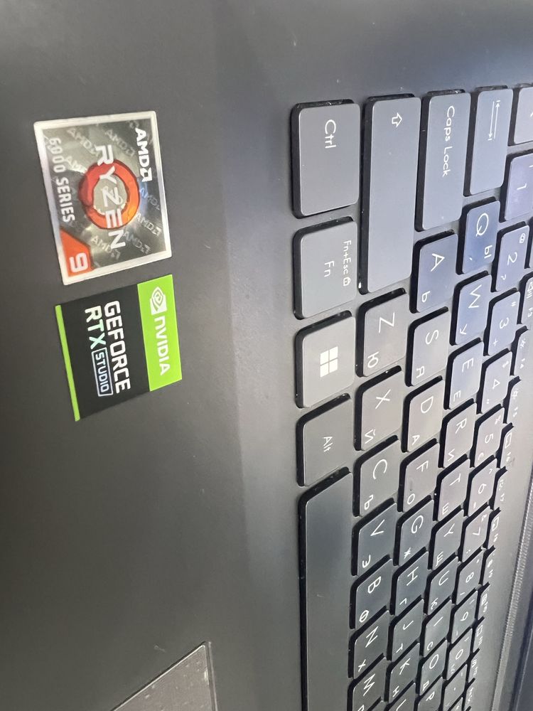 ASUS Vivobook M7600R RAM32 2GB SSD CPU AMD R9-6900HX - Wind (11)