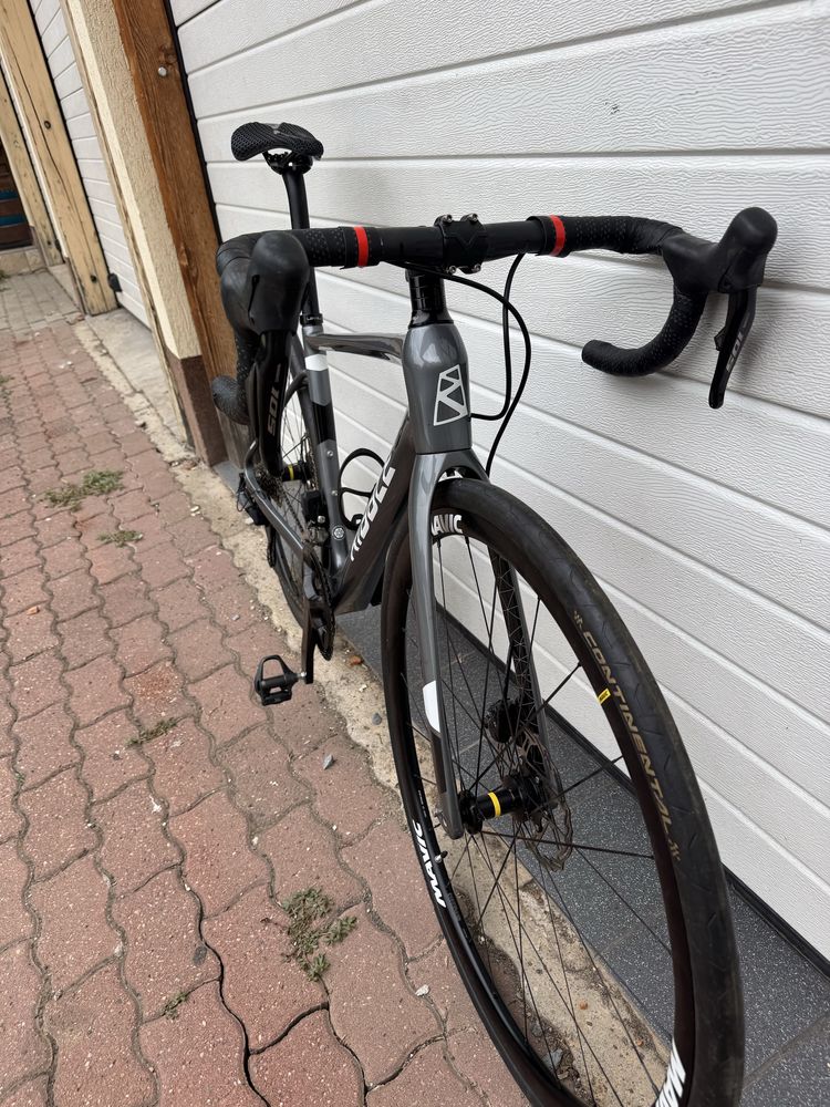 Cursiera Ribley din carbon