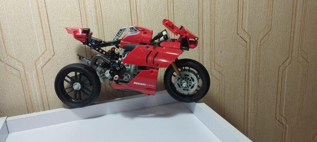 Продаётся ducati lego