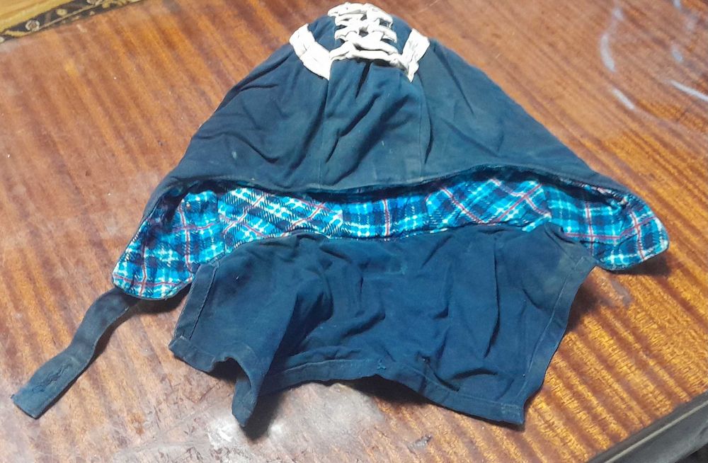 Рабочие плотные перчатки-250 тенге.Подшлемник-500т