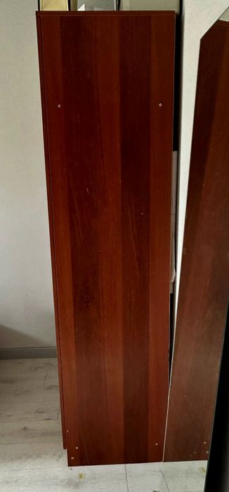 Продается шкаф для одежды