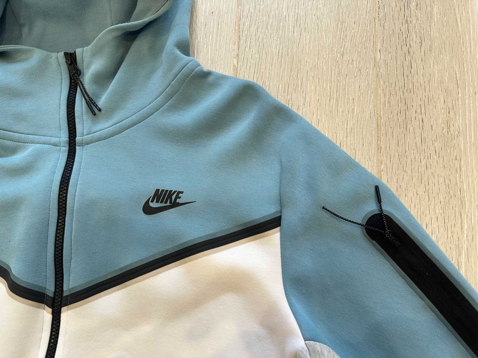 Nike tech baby blue