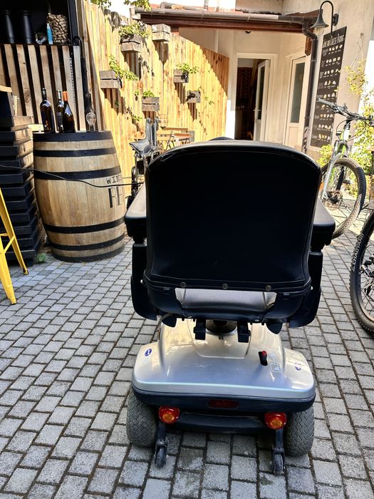 Електрически скутер Invacare Leo