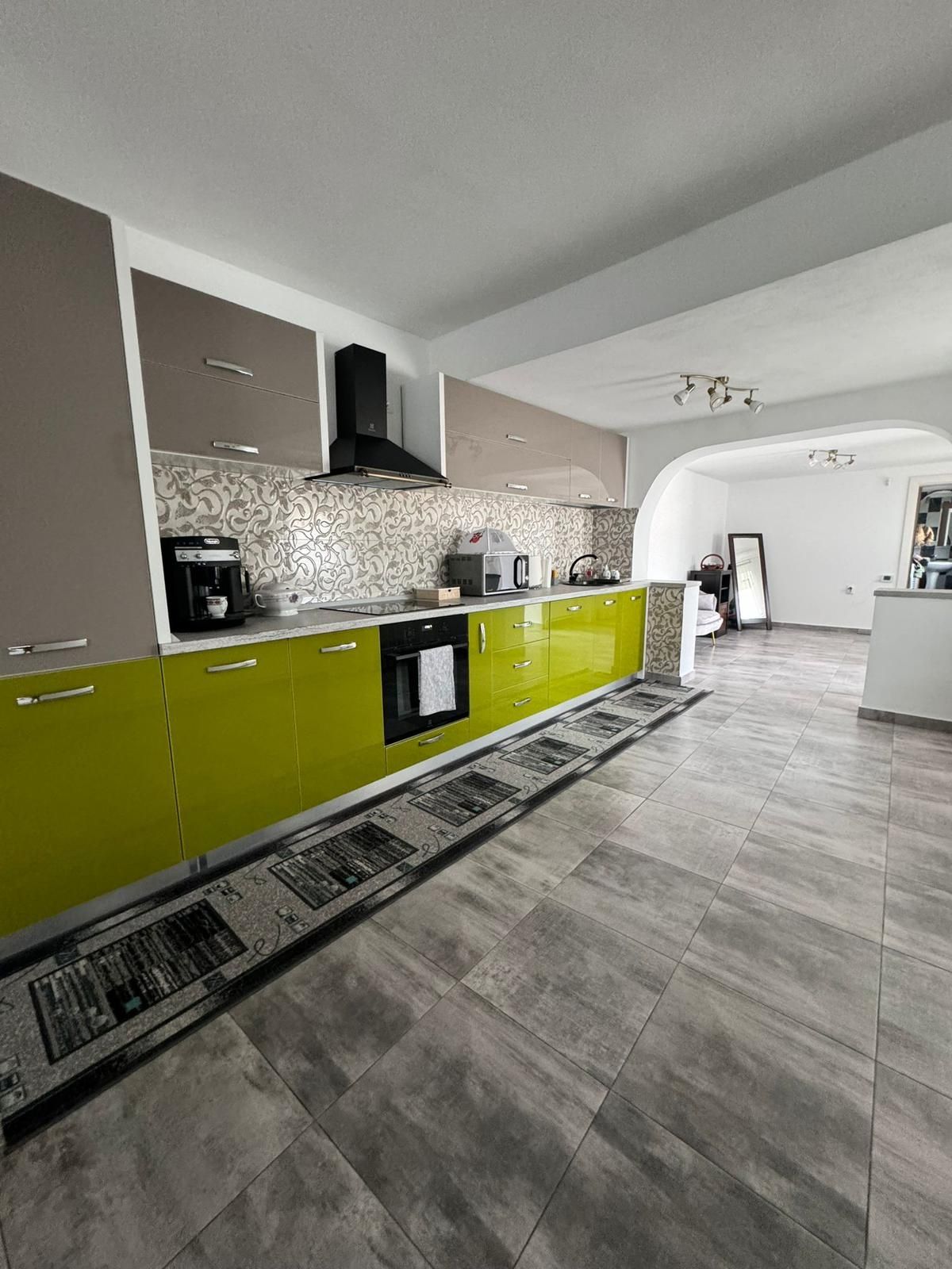 Vand casa in Branesti Gj