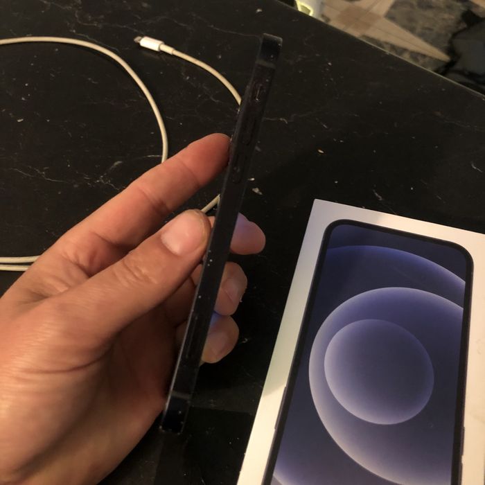 Iphone 12 negru 68 gb