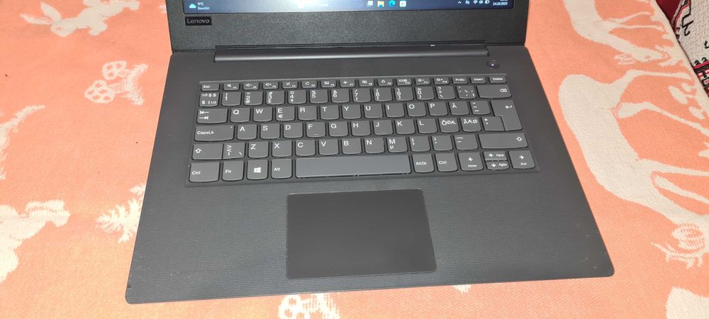 LENOVO i5 a-7-a cu 8 gb ram = 480 lei