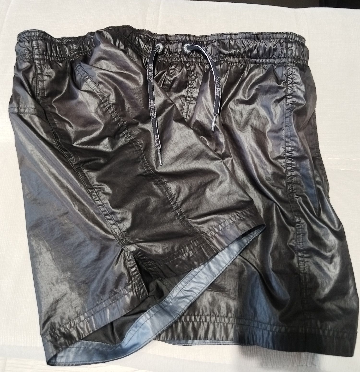 Calvin Klein  бански М отговарят на L