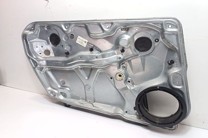 Macara geam fata stanga electrica 3B1837461 Volkswagen VW Passat B5