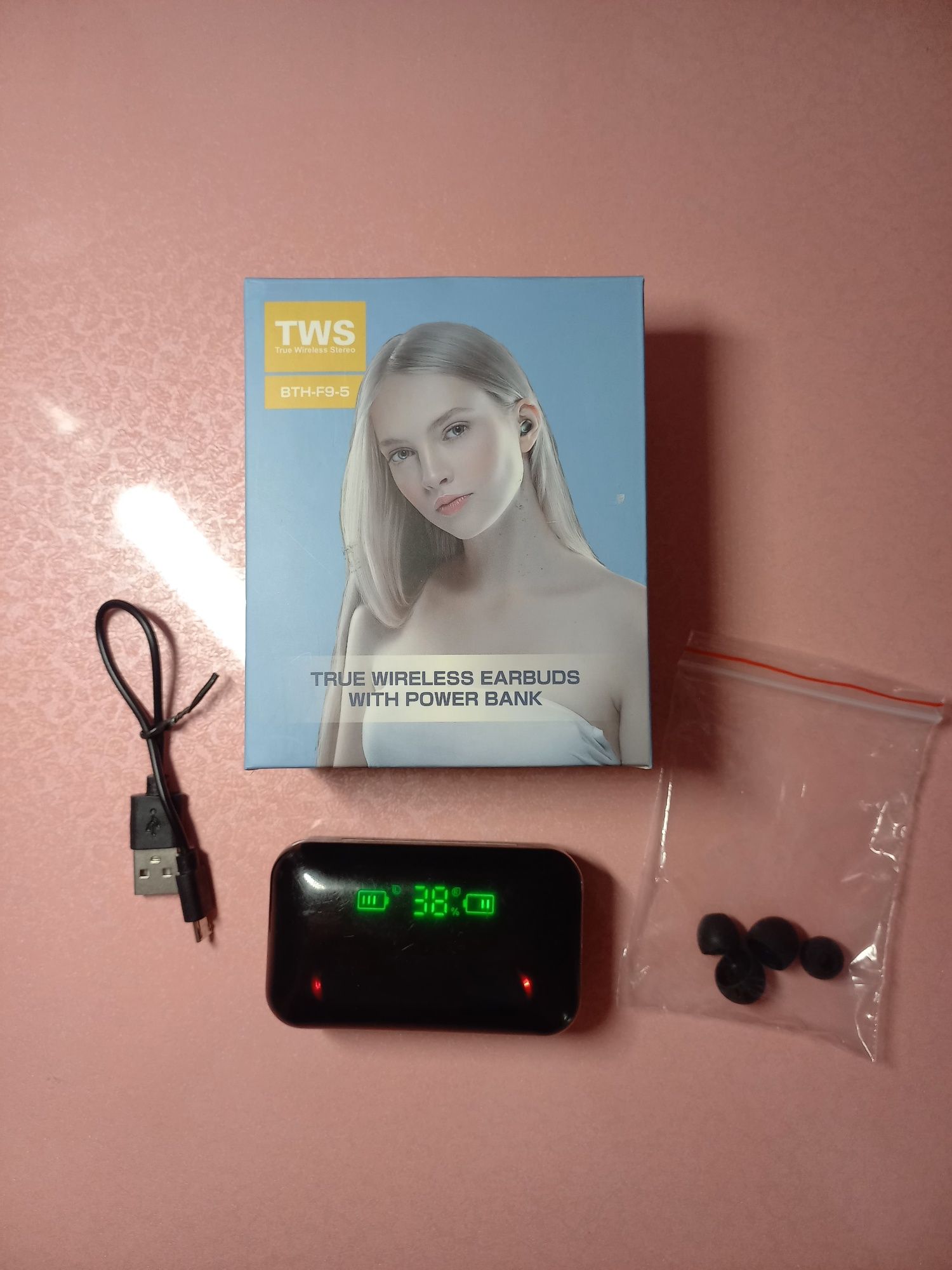 Безжични слушалки TWS с Power bank