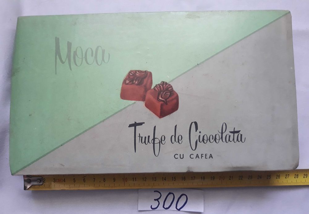 Cuti cu reclame vechi de colectie nu trimit in tara predare in centru