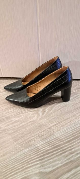Дамски обувки и боти от естествена кожа 37, 38 и 39 номер