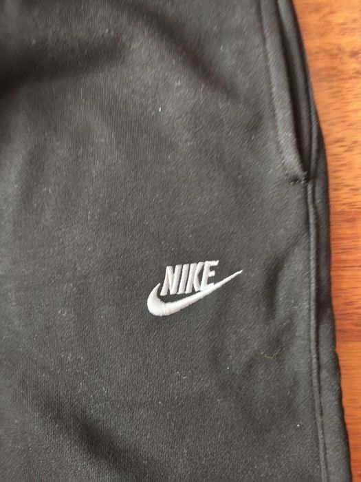 Pantaloni Nike flared