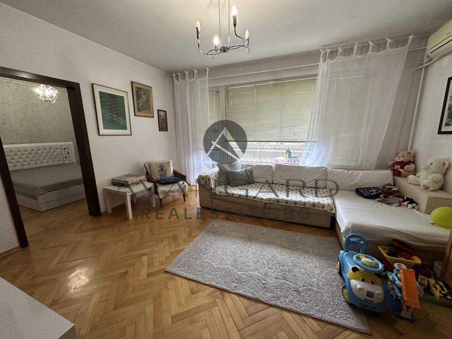 Продава се Тристаен апартамент в Пловдив, Кършияка - 82 кв.м за 1799 €/кв.м - Снимка #3
