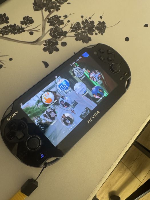 Ps Vita 1000 OLED модната 256gb