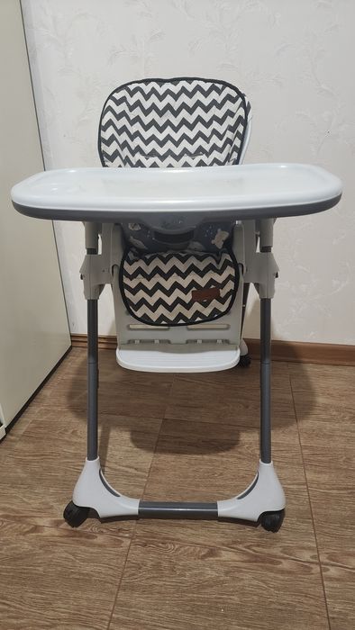 Отдам столик для кормления, даром, самовывоз