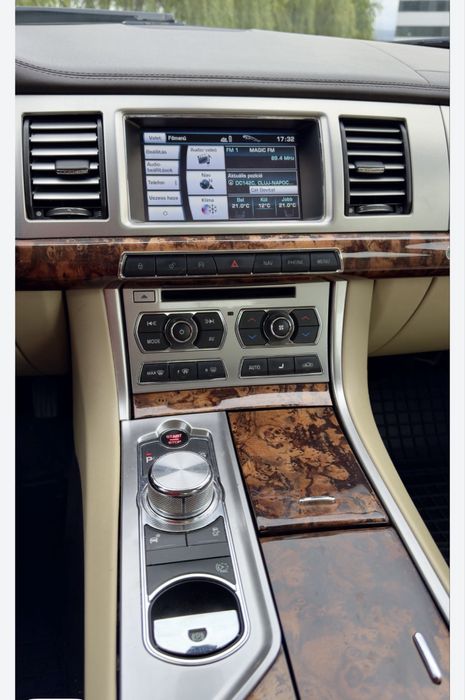 Jaguar XF 2.2 190 Cp Diesel Premium Luxury Side Assist 2012 proprietar