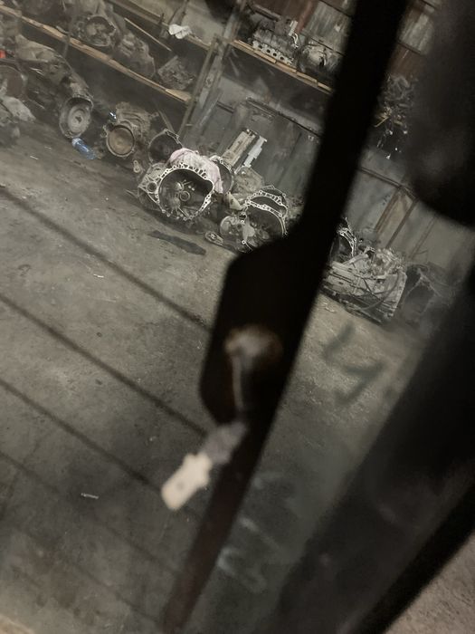 Mazda bt-50 2008 година Задно Стъкло