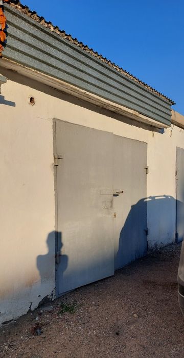 Гараж за магазином Аква Плюс