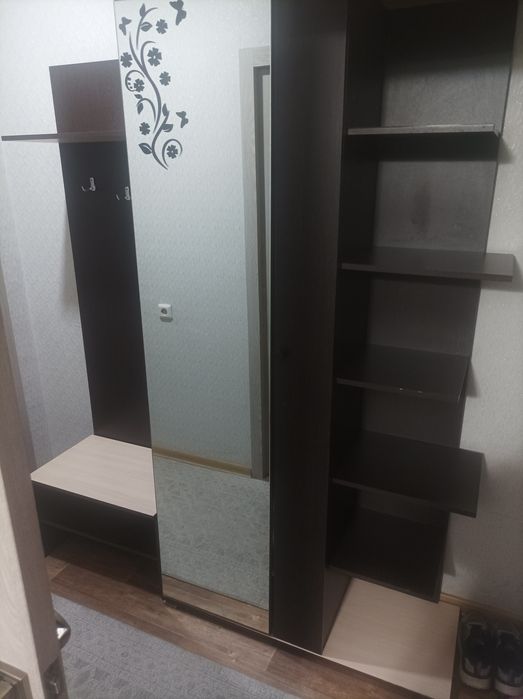 Продаётся прихожая