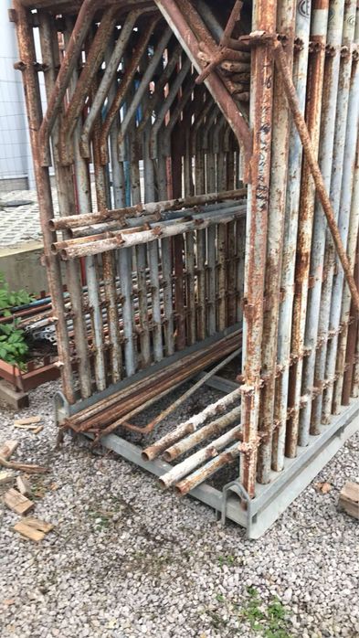 Италианско тръбно скеле