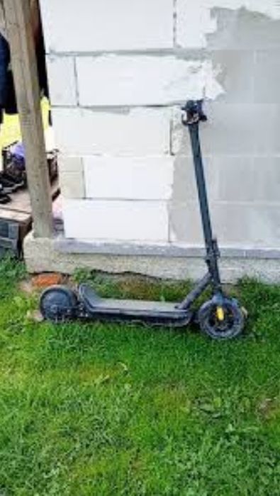 Vând trotinetă electrică vortex 800 lei