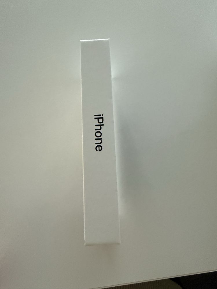 Iphone 16e black Нов