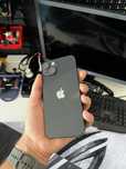 iPhone 13 pentru piese sau recarosare