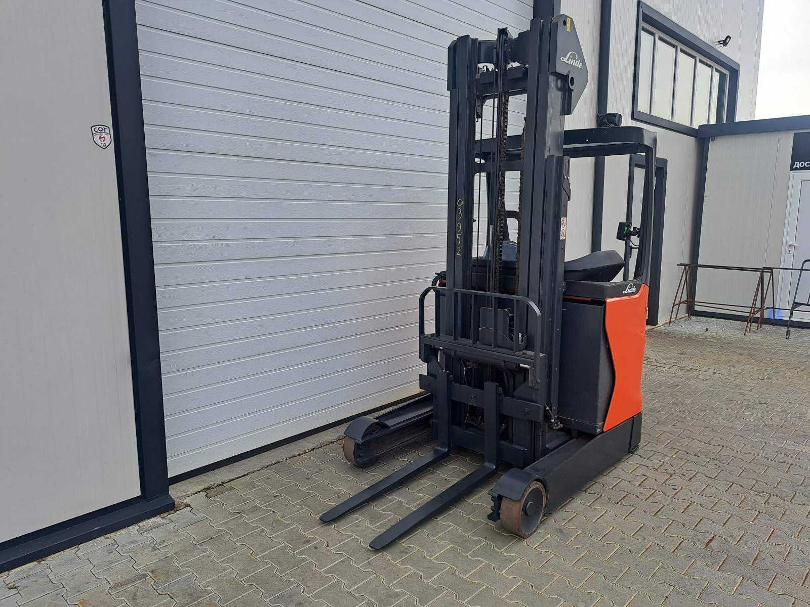 Ричтрак Linde R14 - от АБ Сервиз мотокари, газокари, електрокари