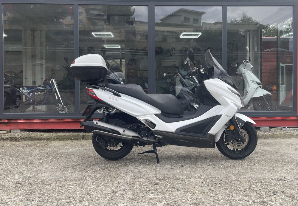 Scuter Kymco X-Town 300 ABS