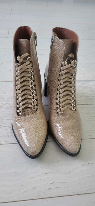 Botine de piele bej, cu toc, ALURA, mar. 39