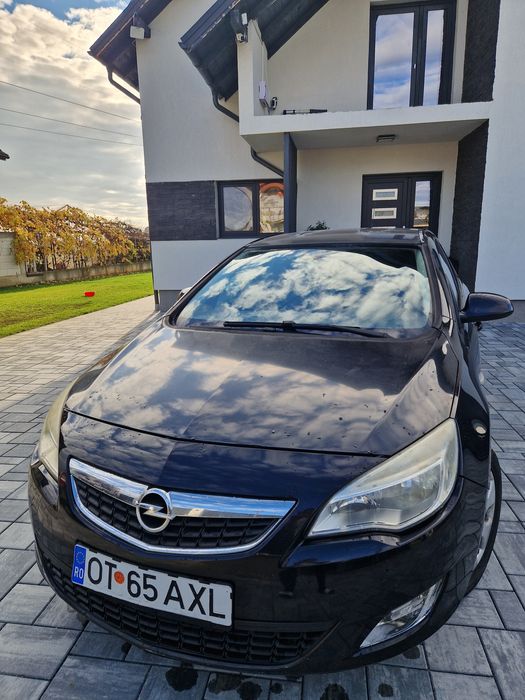 Vand Opel Astra J 1,6 Benzina+ GPL