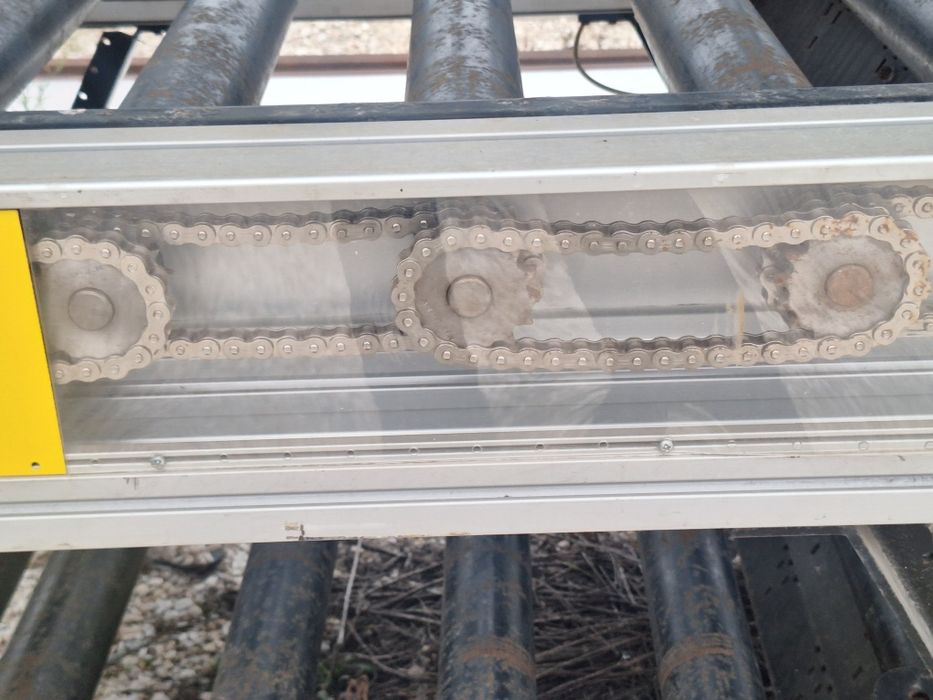 Ролкови палетни транспортьори