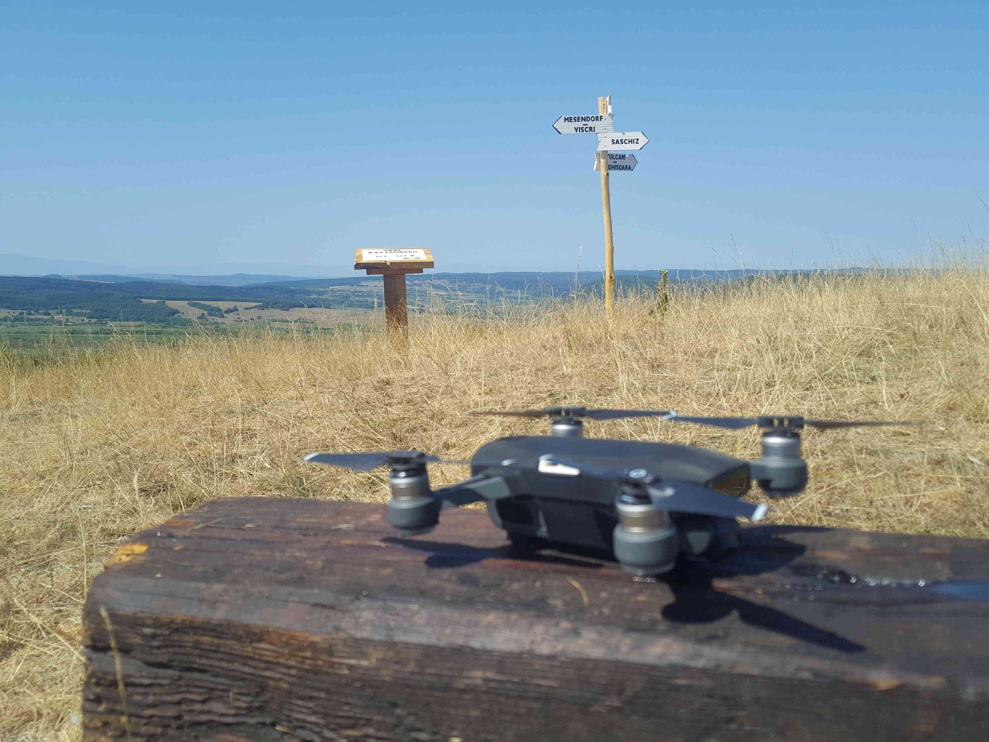 Dronă dji spark impecabila acccesorii incluse