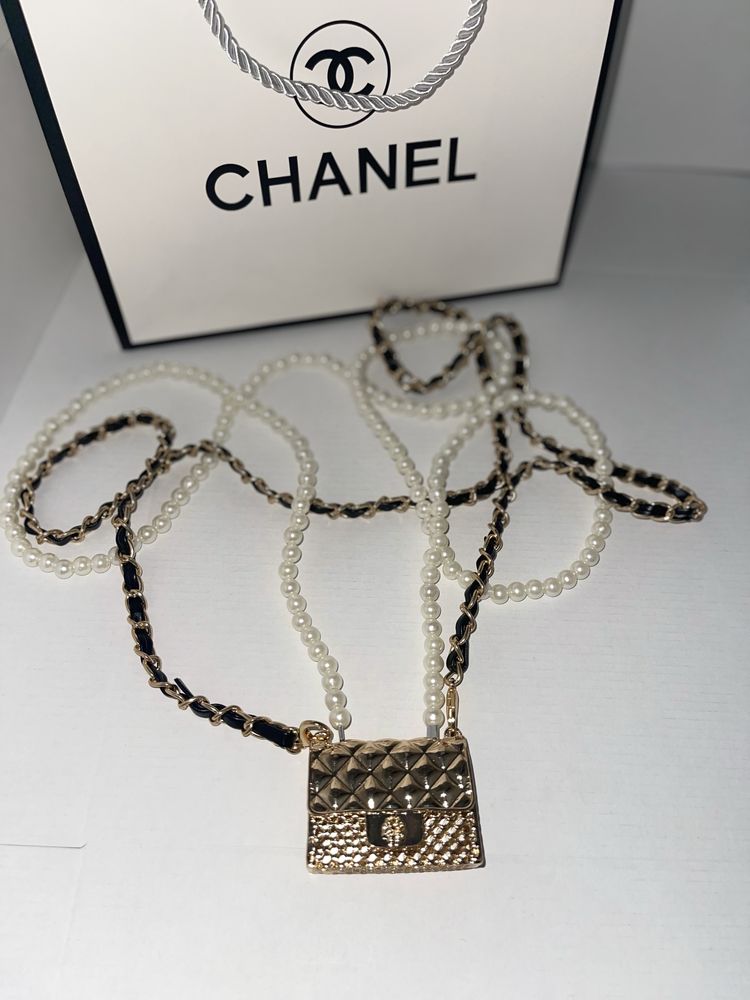 Колие медальон синджир бижу златно златисто тип  Chanel Шанел