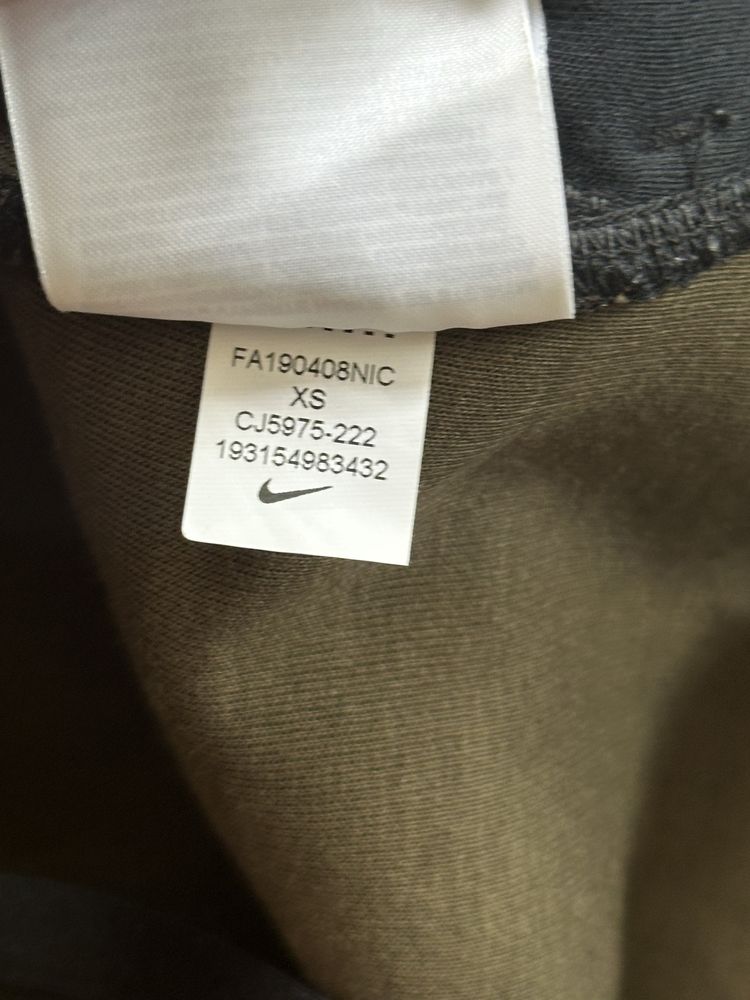 Nike tech fleece green camo зелен камуфлаж Оригинално! CJ5975-222
