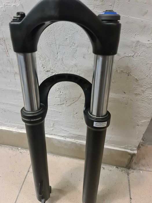 Хидравлична вилка RockShox Tora 302 26" цола - нова