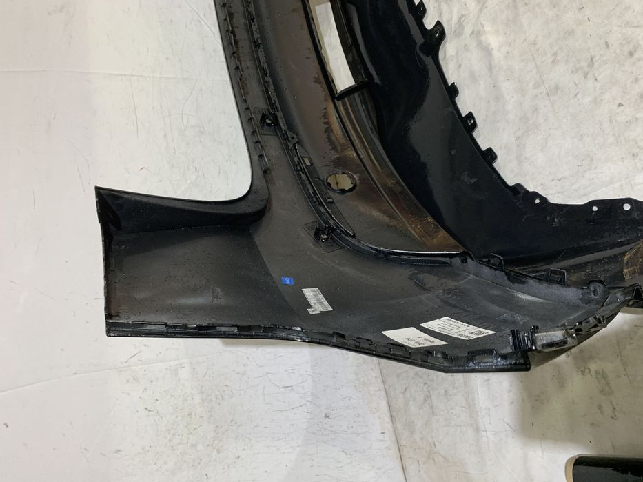 Bara spate Tesla Y, 2021, 2022, 2023, 2024.