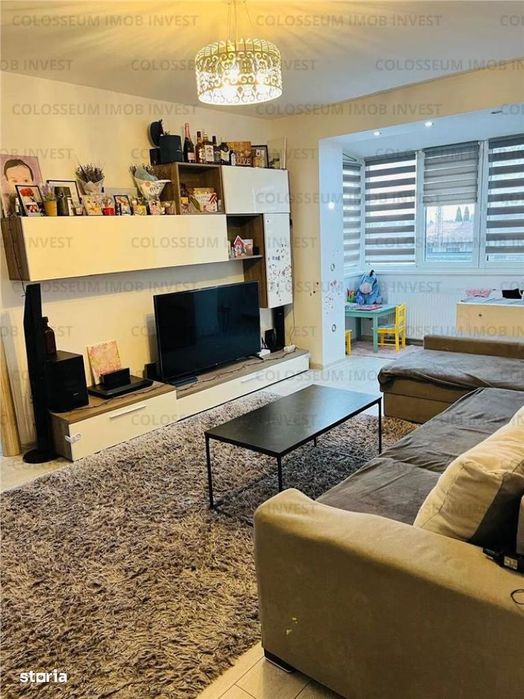 Apartament cu 2 camere, decomandat - zona Triaj